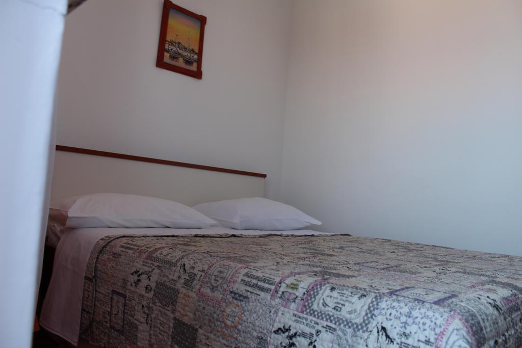 Apartment Muzic Mali Losinj Ruang foto