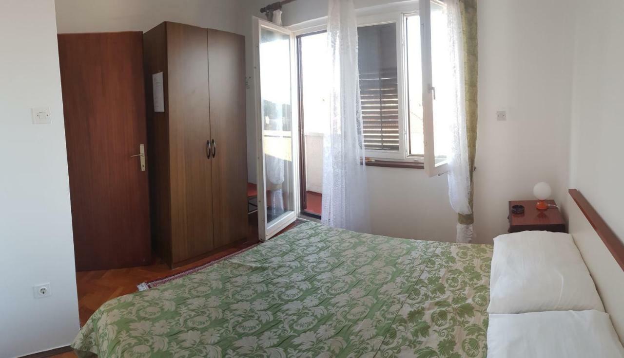 Apartment Muzic Mali Losinj Bagian luar foto