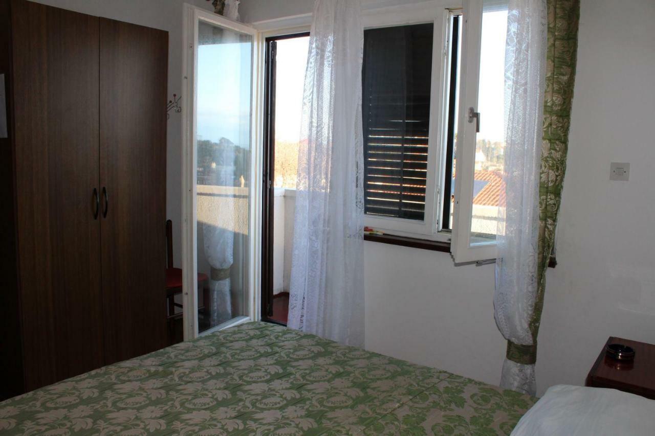Apartment Muzic Mali Losinj Bagian luar foto